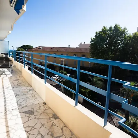3 - Les Lys Antibes